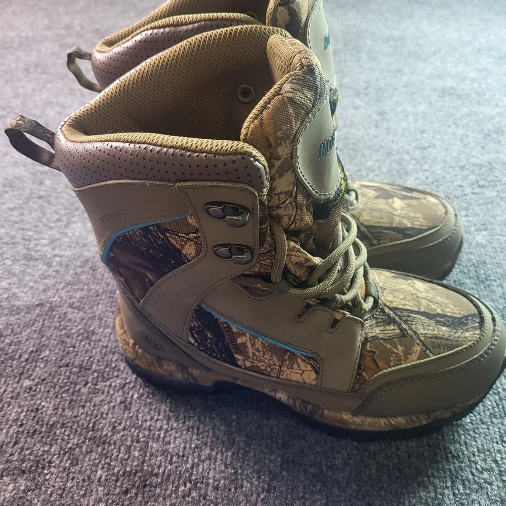 Northside Thinsulate 800g‎ Waterproof Camo Winter Boots  Size 6